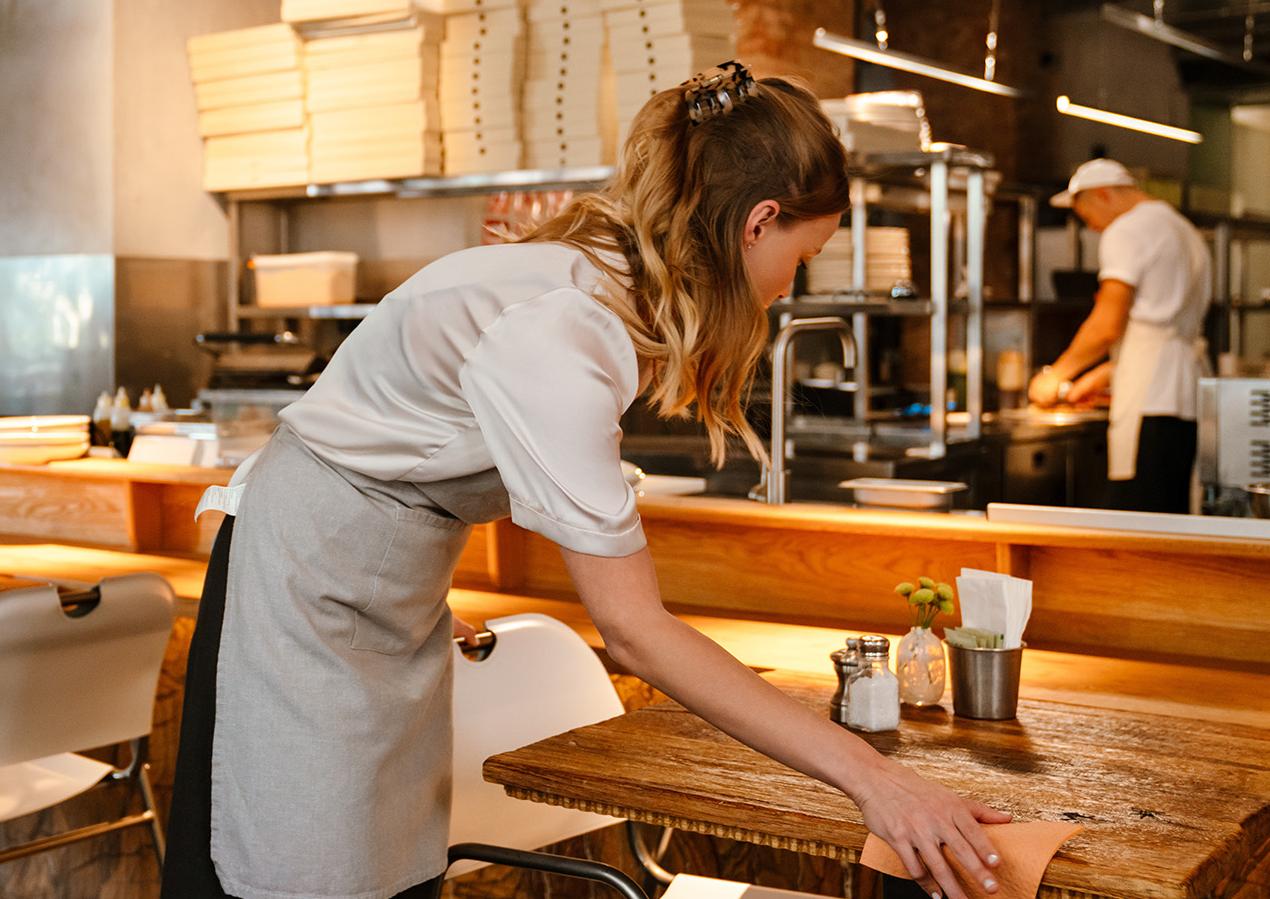 不能讓外籍親屬在所經營的店內工作或學習技術